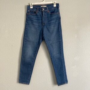 Levi wedgie skinny jeans